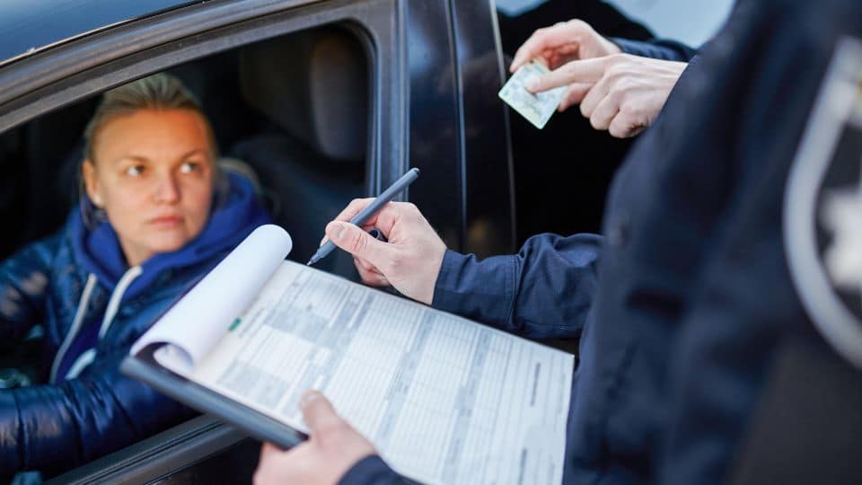 באילו מקרים שוללים רישיון נהיגה לצמיתות?