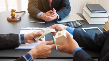 איך עורך דין בתחום תכנון ובנייה יכול למנוע סכסוכים בין שותפים בפרויקטים