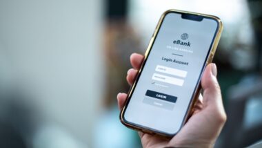 מה חשוב לדעת לפני שמבצעים פתיחת חשבון בנק לילדים מתחת לגיל 18